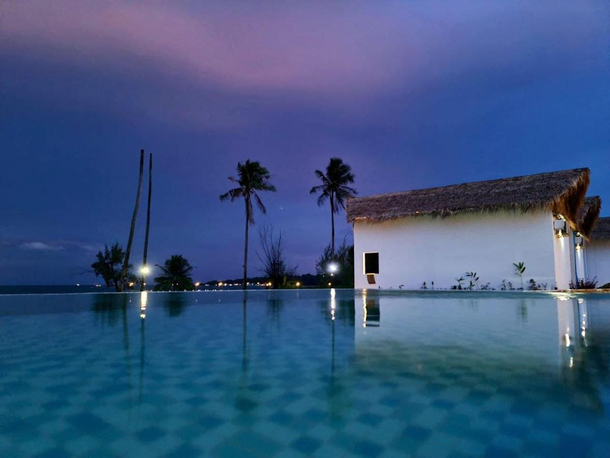 Luna Koh Rong Hotell Pagoda Beach Exteriör bild