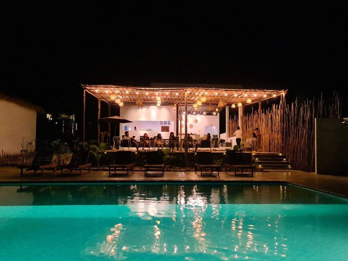 Luna Koh Rong Hotell Pagoda Beach Exteriör bild